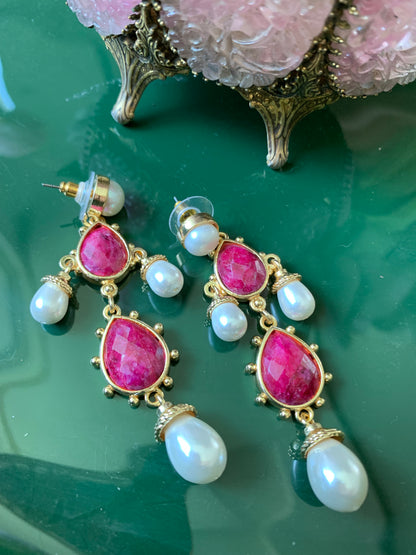 Aretes de rubí y perla